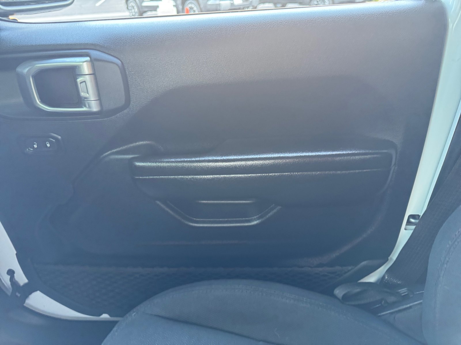 Used 2021 Jeep Gladiator Sport image 16