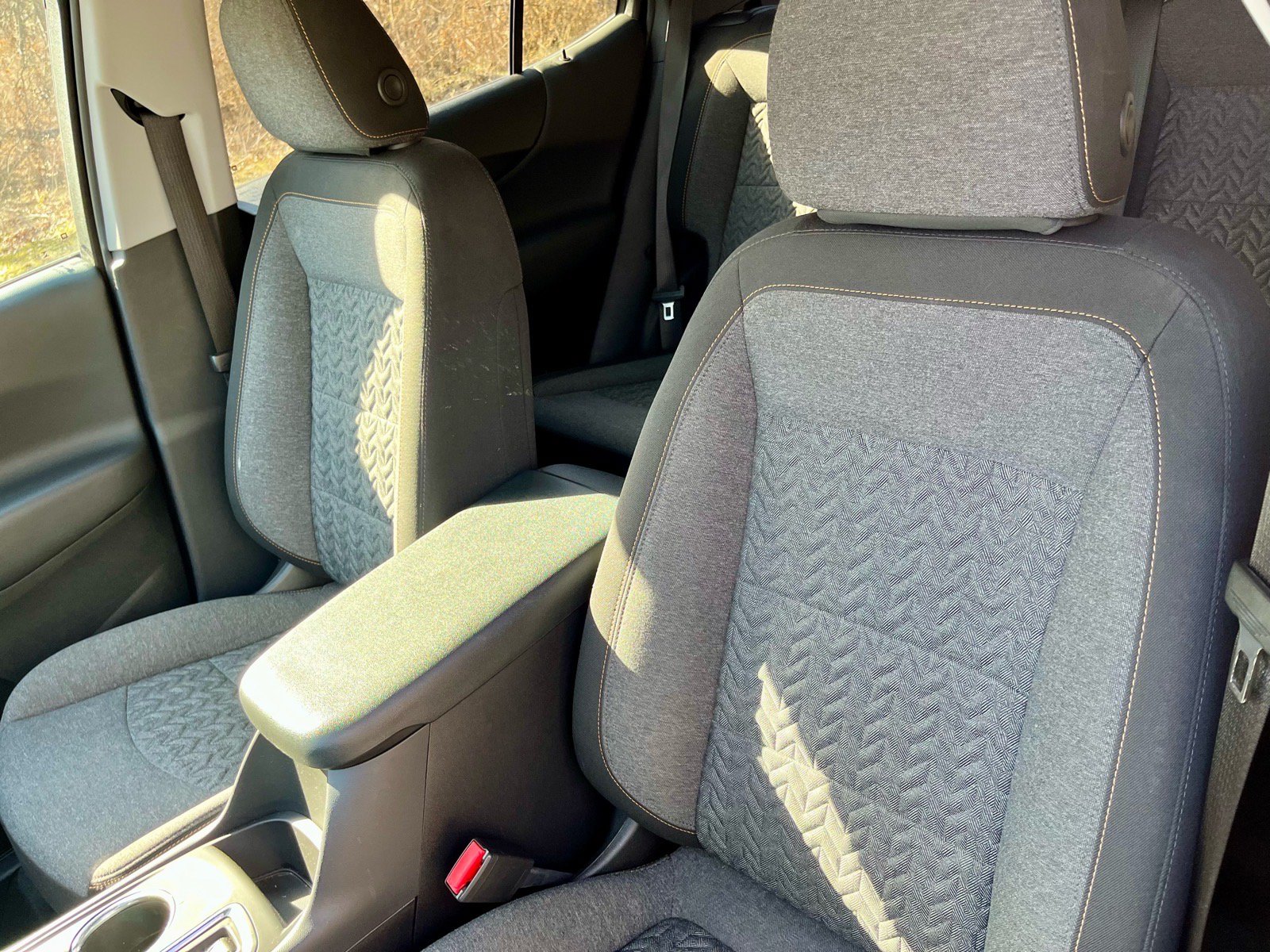 Used 2024 Chevrolet Equinox LT w/ LPO, Floor Liner Package FWD image 11