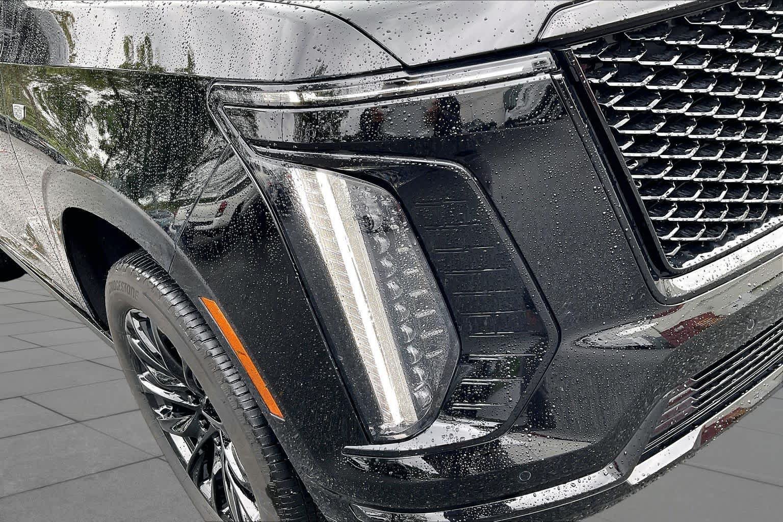 Used 2025 Cadillac Escalade Sport AWD/4WD image 27