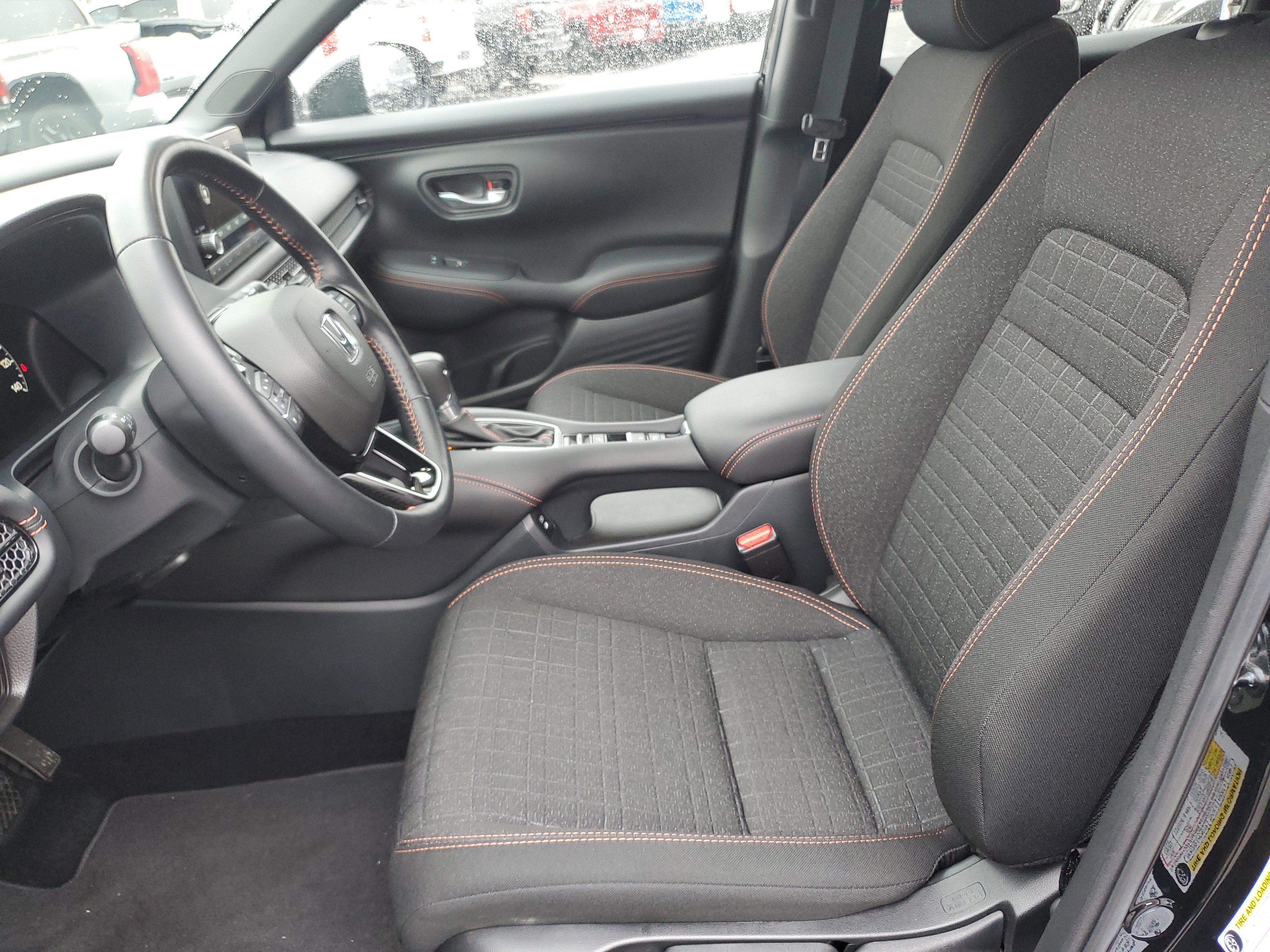 Used 2025 Honda HR-V Sport image 27