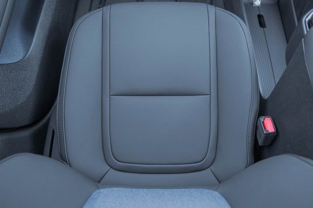 New 2026 Volvo EX30 Plus w/ Climate Package image 25