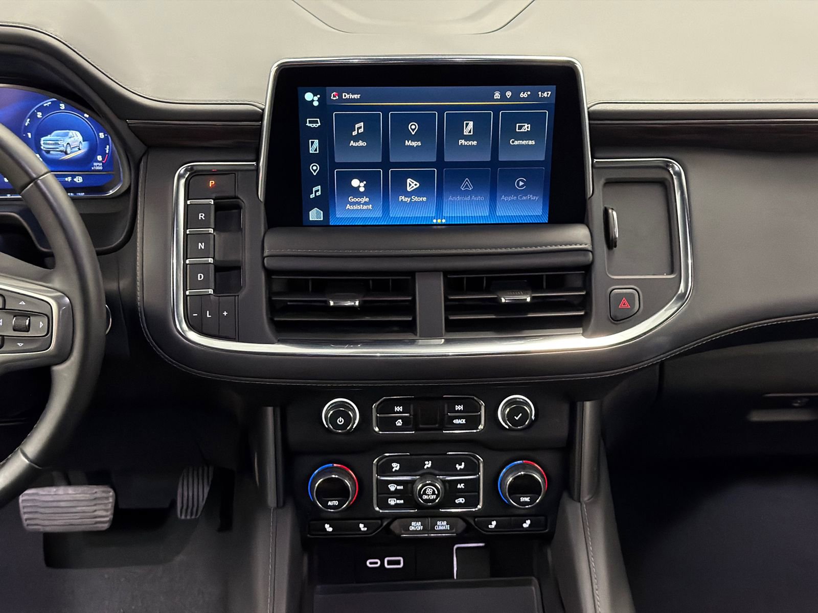 Used 2024 Chevrolet Suburban LT image 22