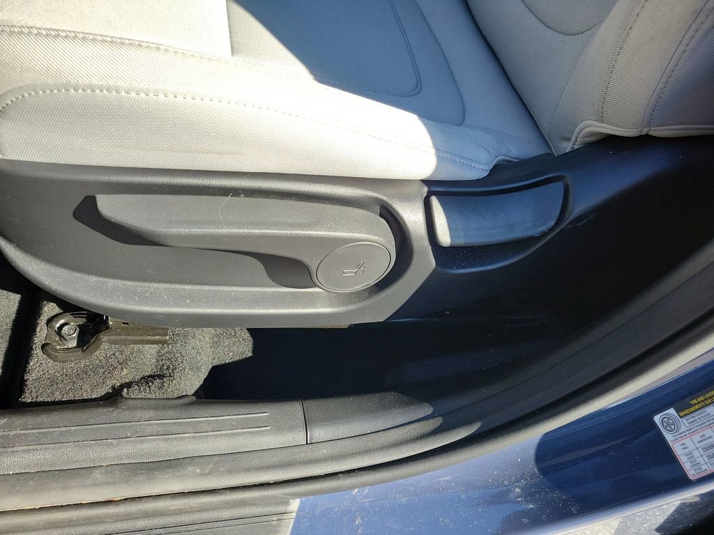 Used 2025 Hyundai Tucson SE image 22