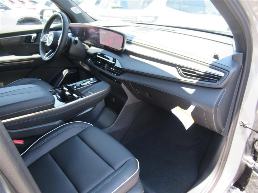 New 2026 Buick Enclave Avenir w/ Super Cruise Package FWD image 9