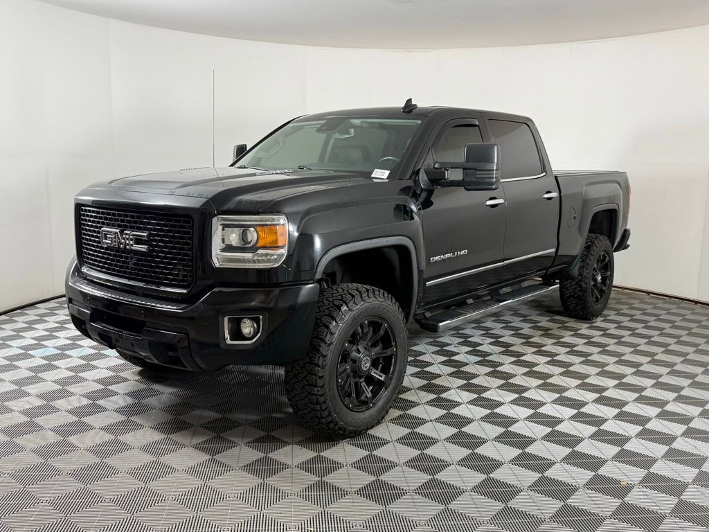 Used 2015 GMC Sierra 2500 Denali w/ Duramax Plus Package image 8