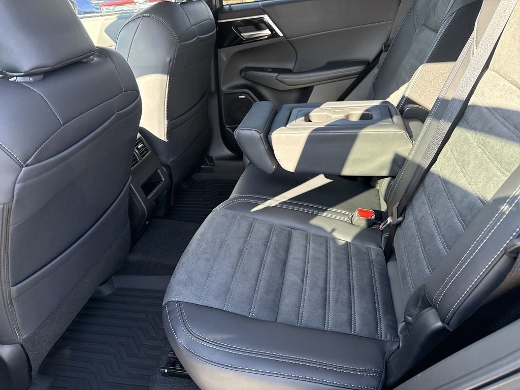New 2026 Mitsubishi Outlander Trail Edition image 31