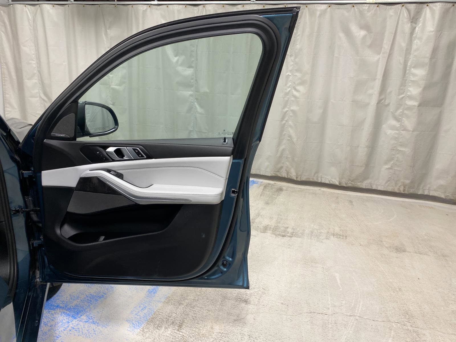 Certified 2025 BMW X7 xDrive40i w/ Premium Package image 26