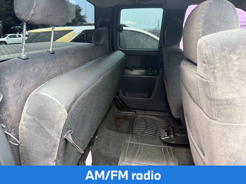 Used 2000 Chevrolet Silverado 1500 LS w/ Firm Ride Suspension Pkg AWD/4WD image 12