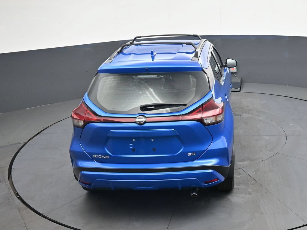 Used 2023 Nissan Kicks SR w/ SR Premium Package FWD image 32