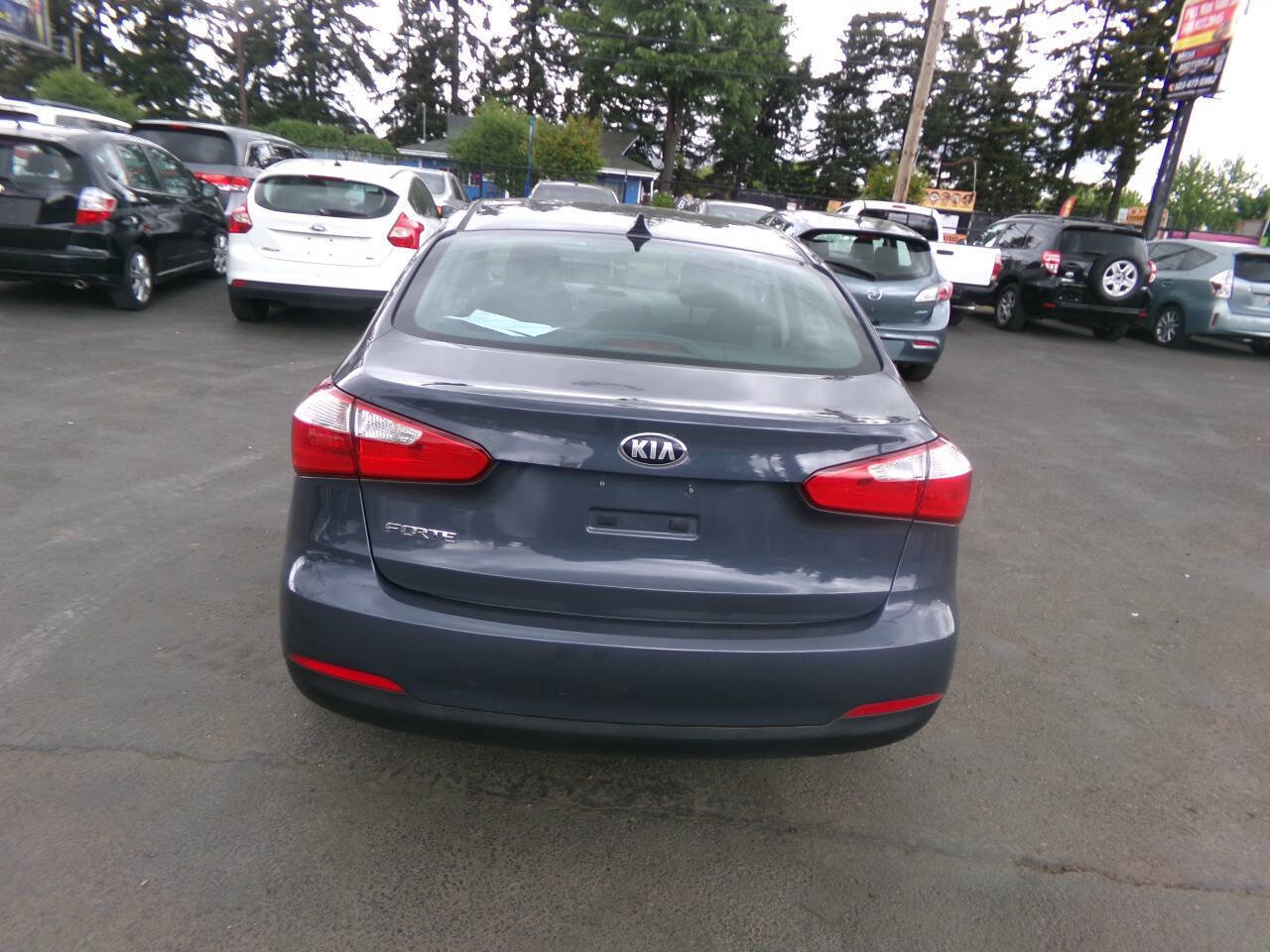 Used 2016 Kia Forte LX FWD image 10