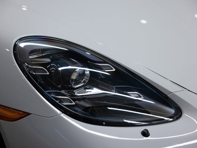 Certified 2022 Porsche 718 Boxster Spyder image 4