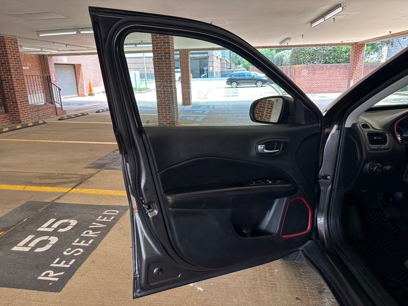 Used 2019 Jeep Compass Trailhawk AWD/4WD image 10