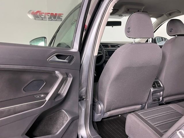 Used 2022 Volkswagen Tiguan S image 24