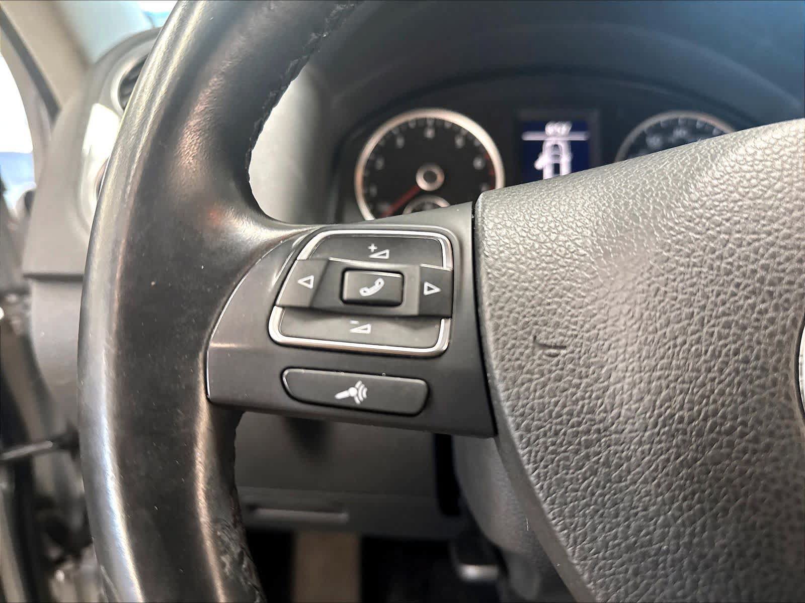 Used 2016 Volkswagen Tiguan S FWD image 14
