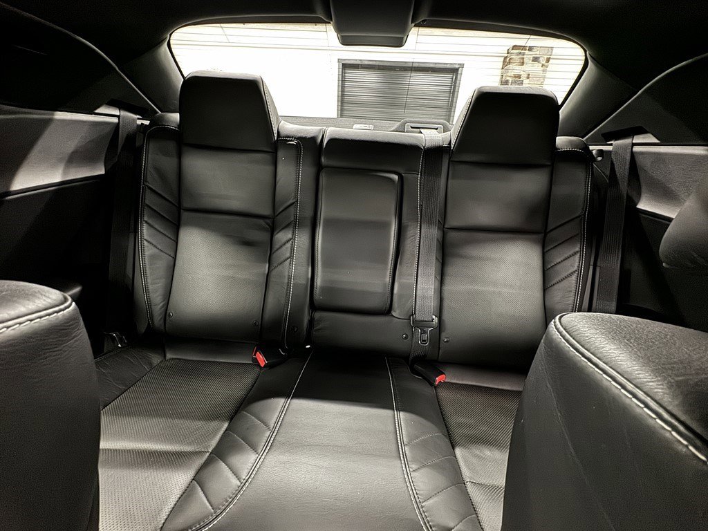 Used 2016 Dodge Challenger SRT w/ Technology Group image 24