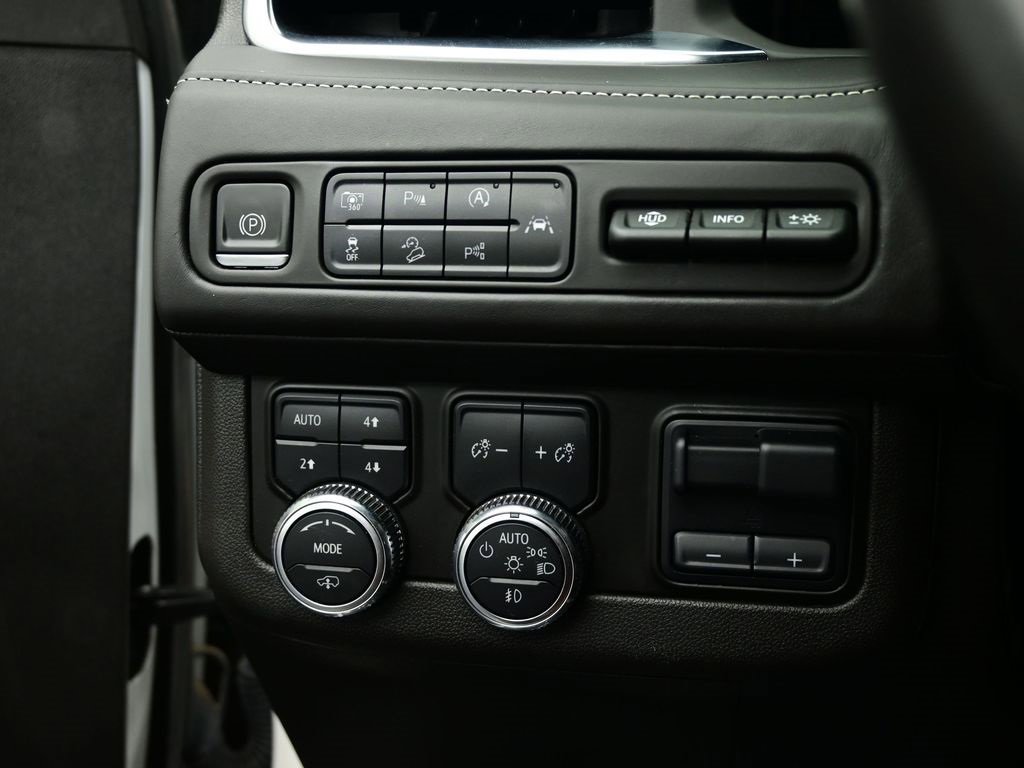 Used 2023 GMC Yukon XL Denali Ultimate image 21