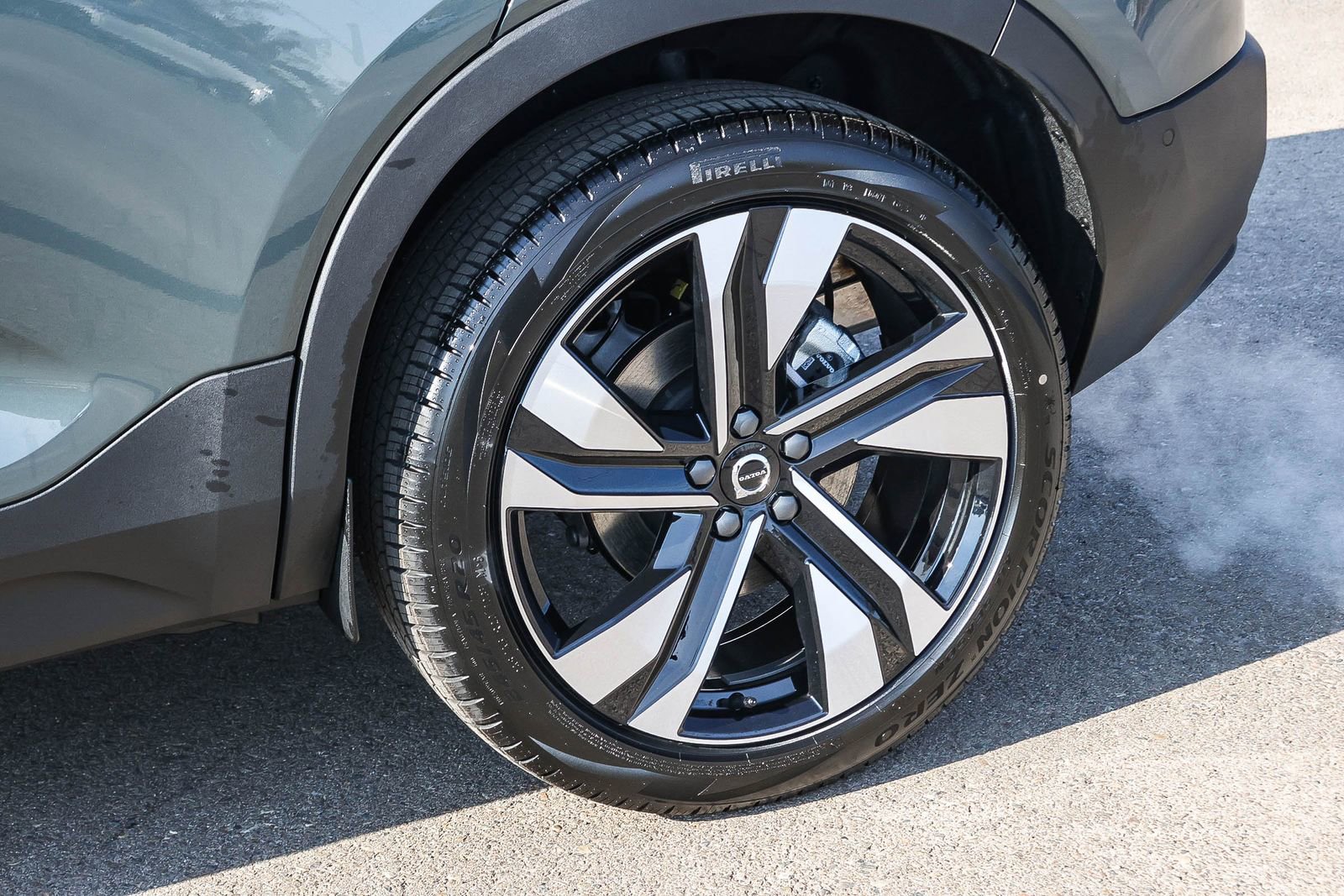 New 2026 Volvo XC40 B4 Plus w/ Climate Package image 10