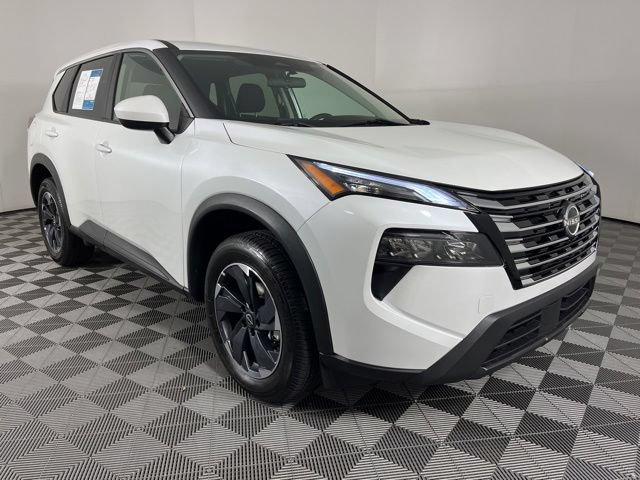 Used 2024 Nissan Rogue SV FWD image 3