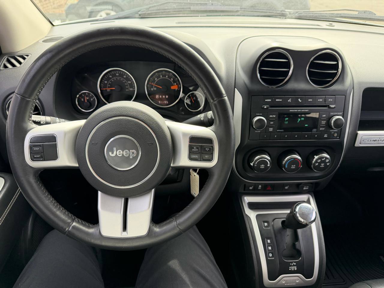 Used 2016 Jeep Compass Latitude image 22