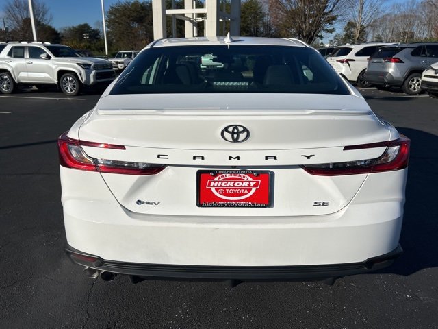 Used 2025 Toyota Camry SE image 6