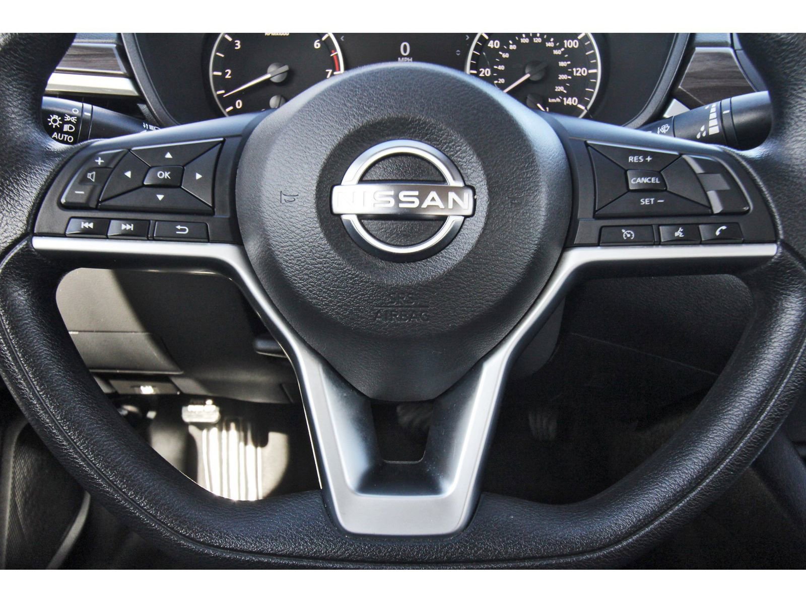 Used 2024 Nissan Altima 2.5 SV image 16
