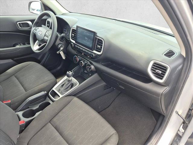 Used 2021 Hyundai Venue SE FWD image 22