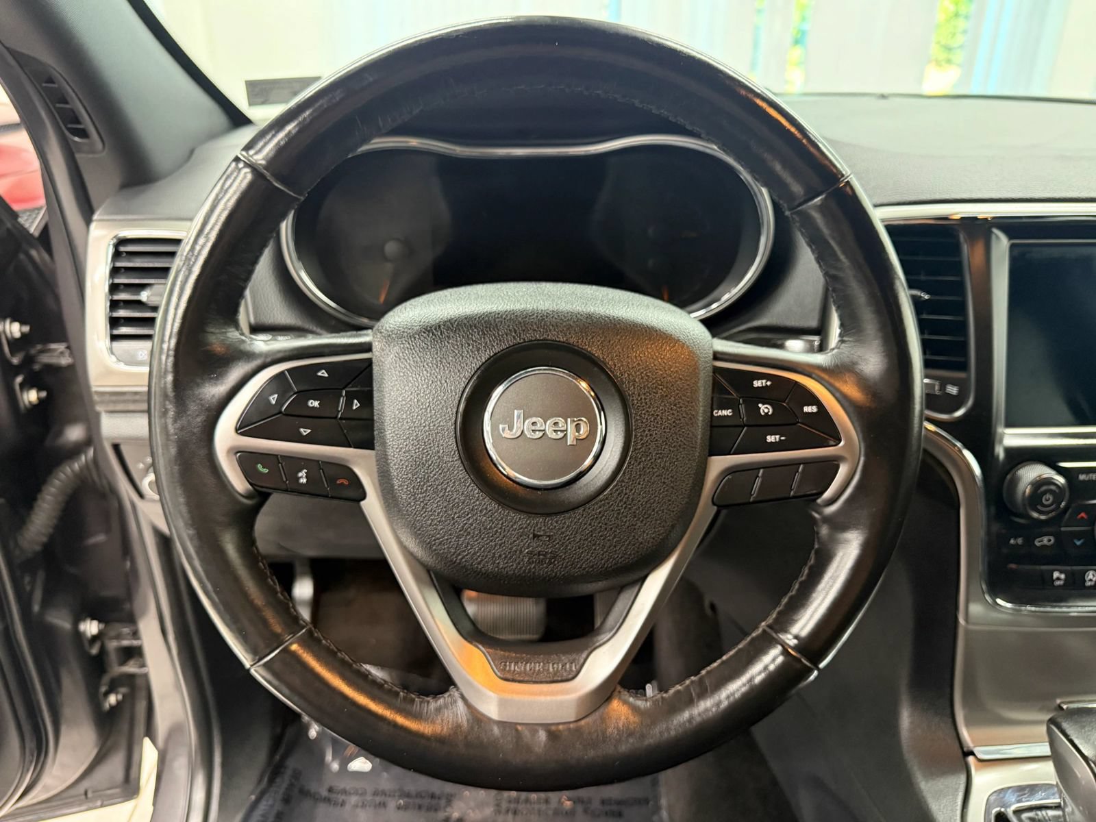 Used 2018 Jeep Grand Cherokee Altitude AWD/4WD image 29