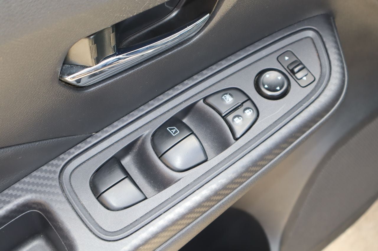 Used 2024 Nissan Versa SV FWD image 19