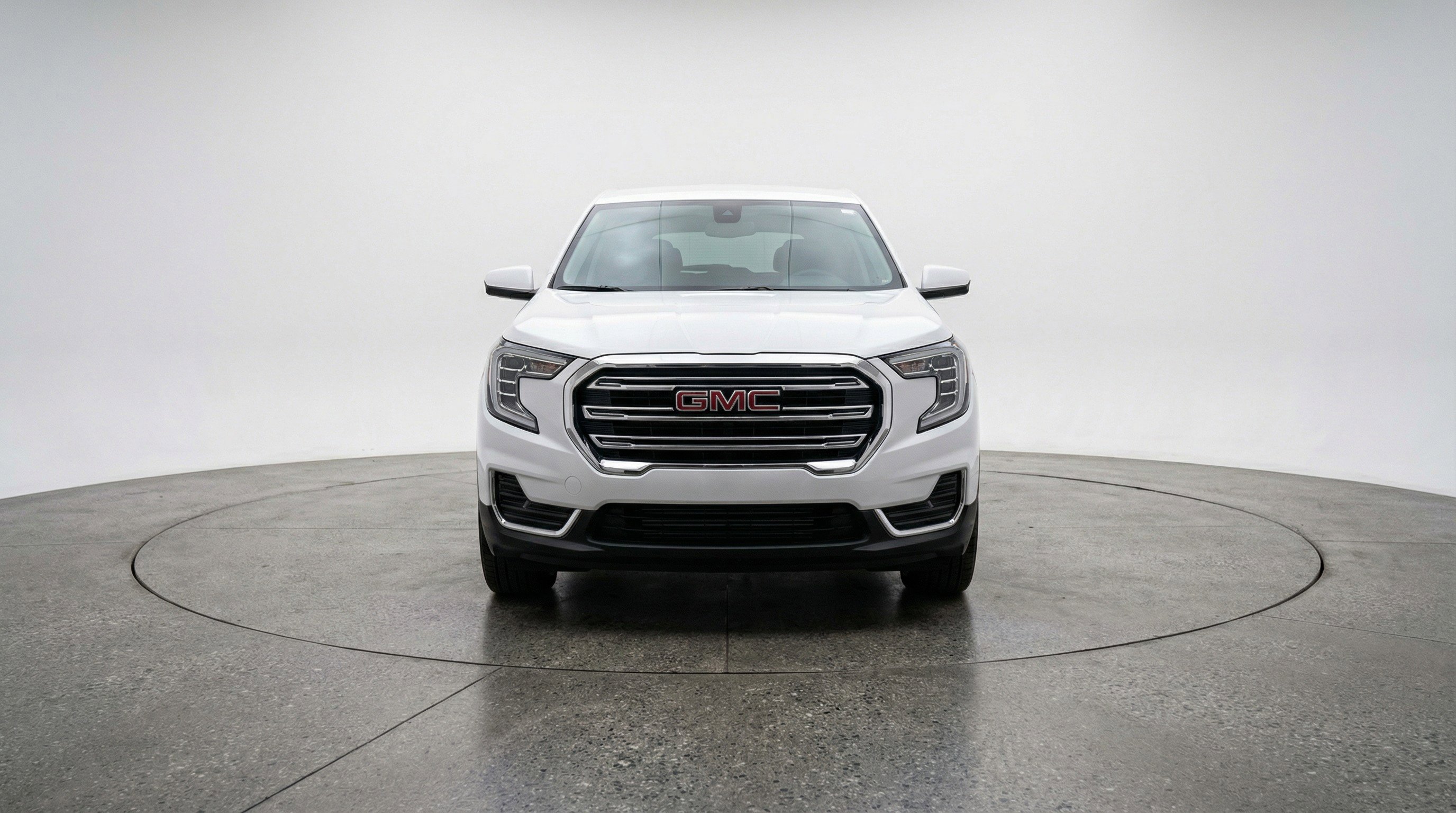 Used 2024 GMC Terrain SLE FWD image 2