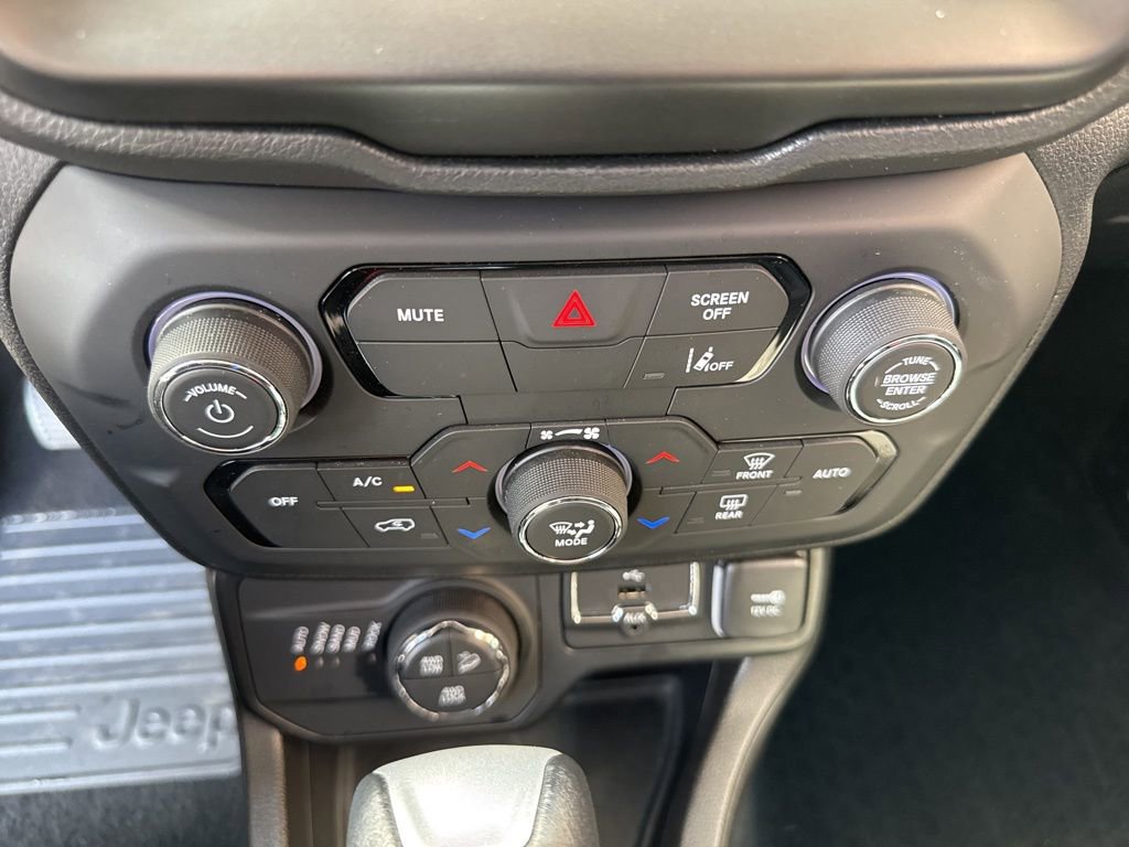 Used 2023 Jeep Renegade Trailhawk image 36