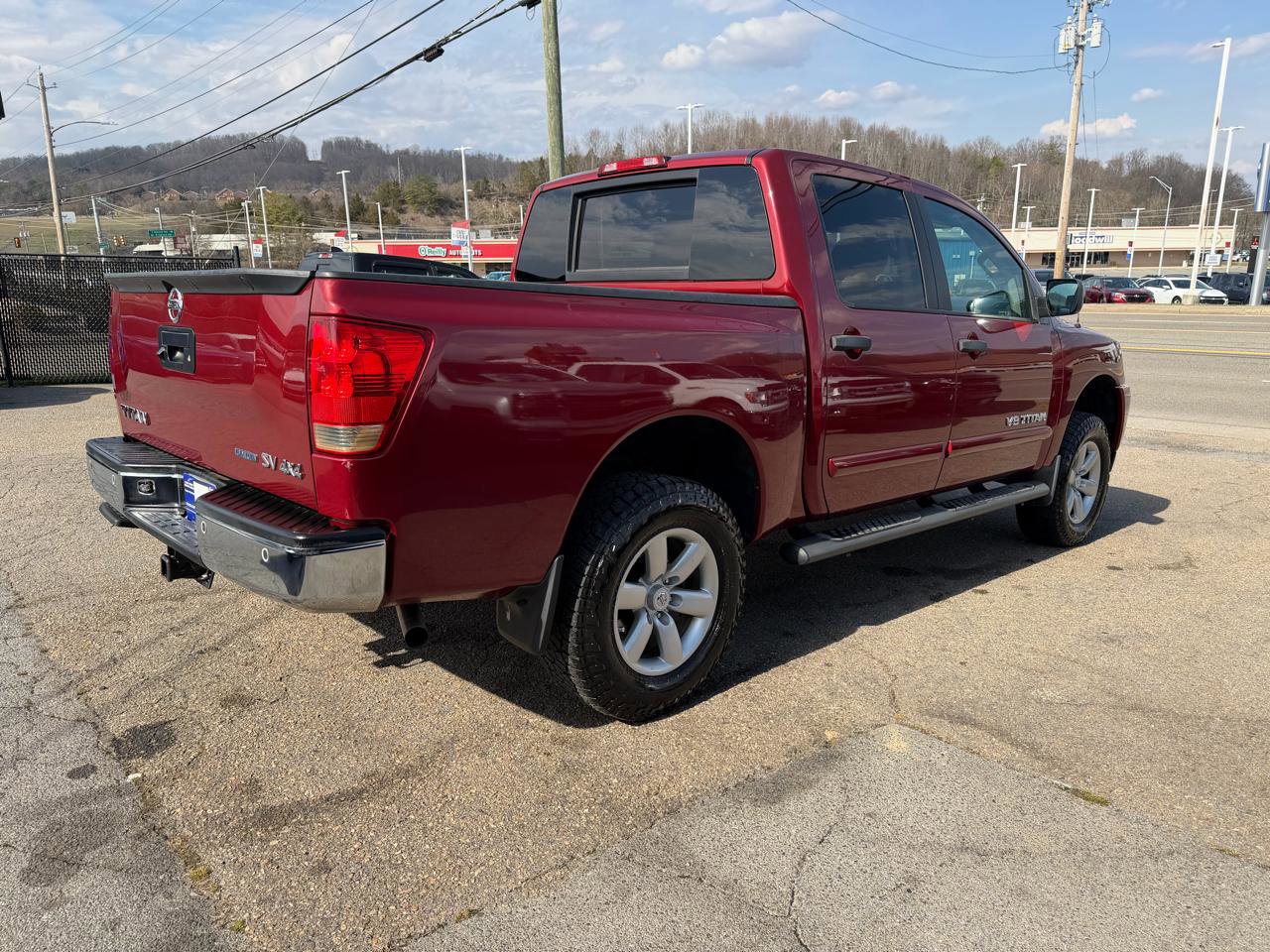 Used 2014 Nissan Titan SV w/ SV Value Truck Package image 4