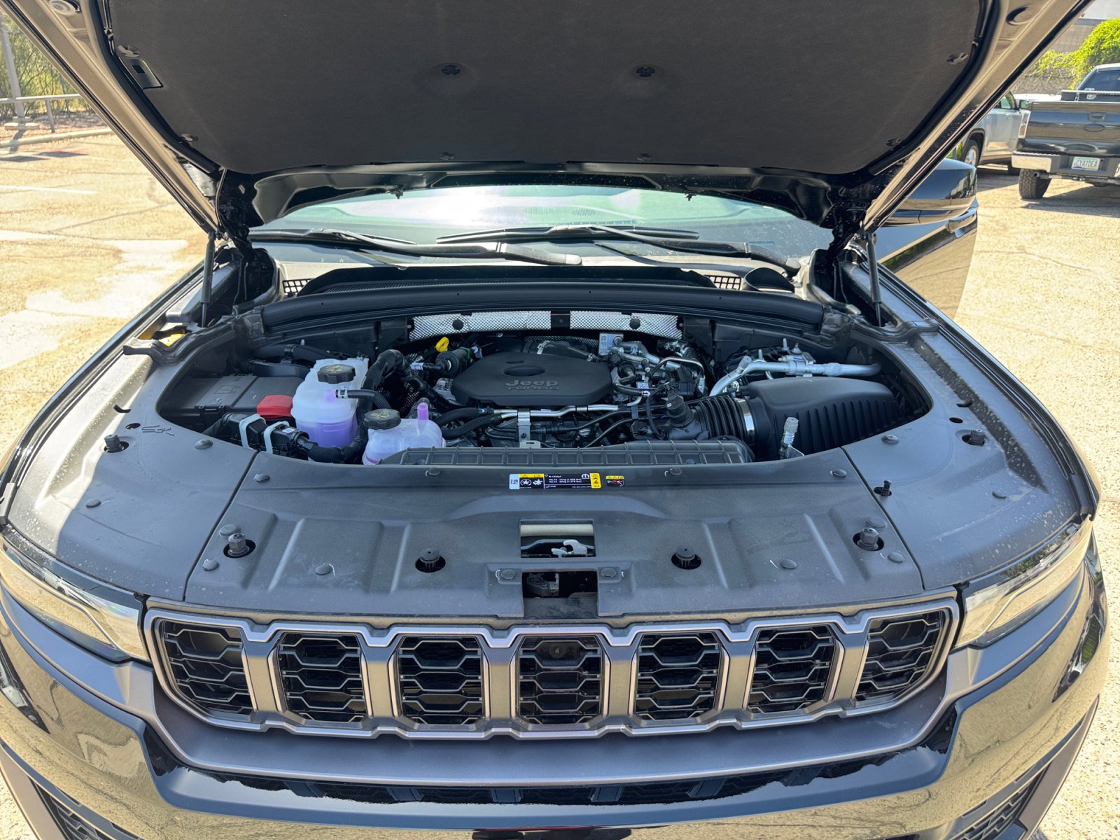 New 2026 Jeep Grand Cherokee Altitude AWD/4WD image 21
