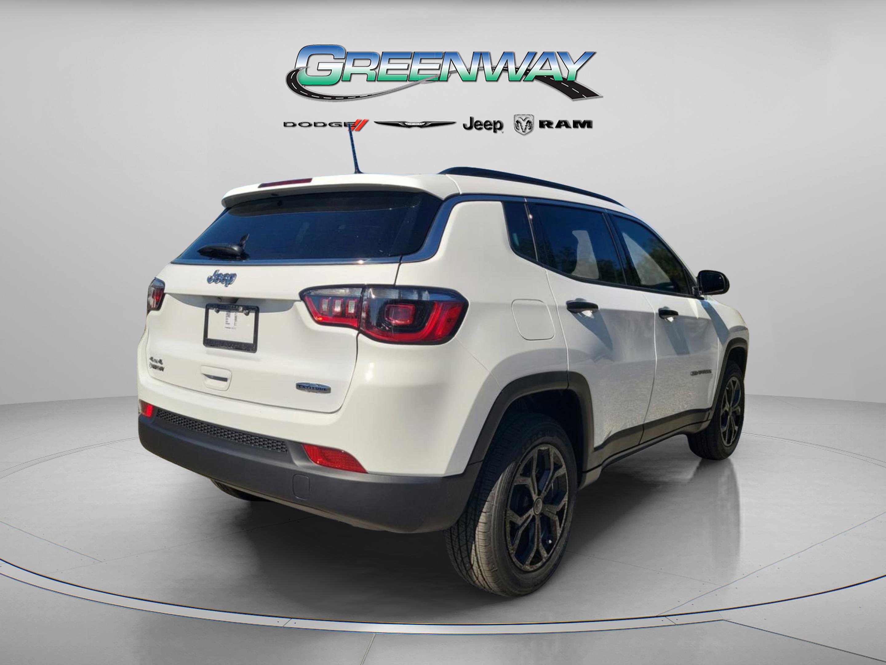 New 2026 Jeep Compass Latitude image 3