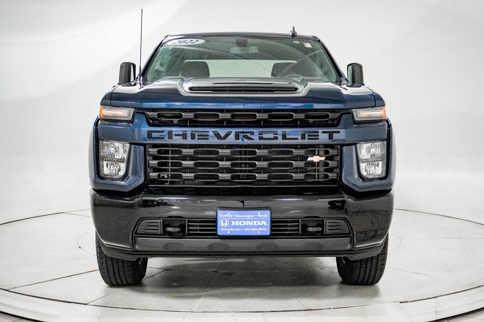 Used 2022 Chevrolet Silverado 2500 Custom w/ Custom Value Package AWD/4WD image 13