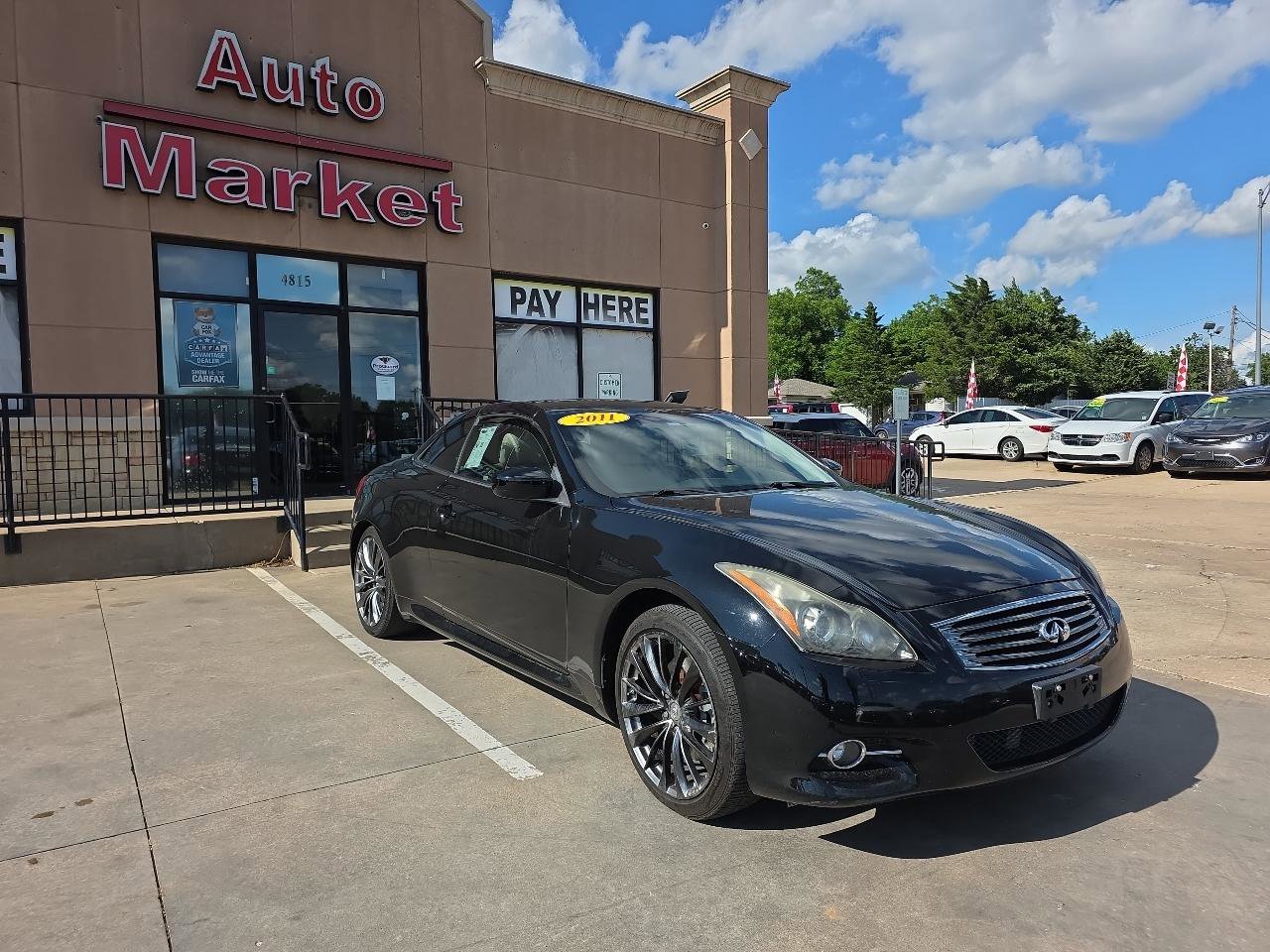Used 2011 INFINITI G37 Convertible w/ Premium Pkg RWD image 3
