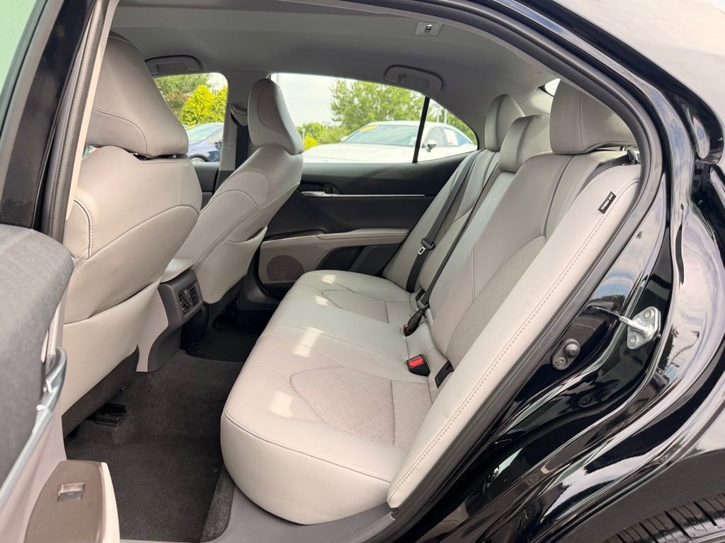 Used 2023 Toyota Camry XSE FWD image 10
