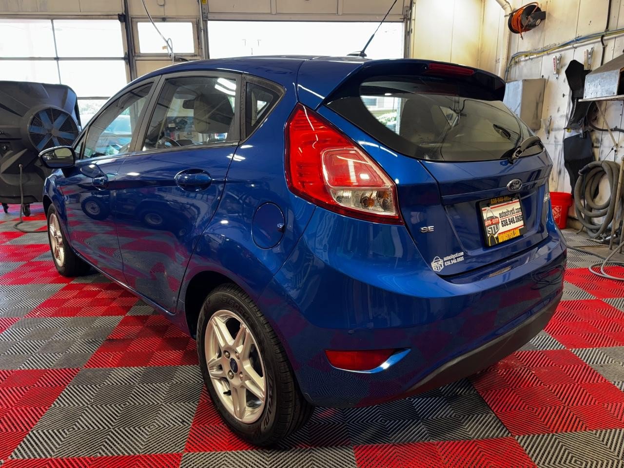 Used 2019 Ford Fiesta SE FWD image 5