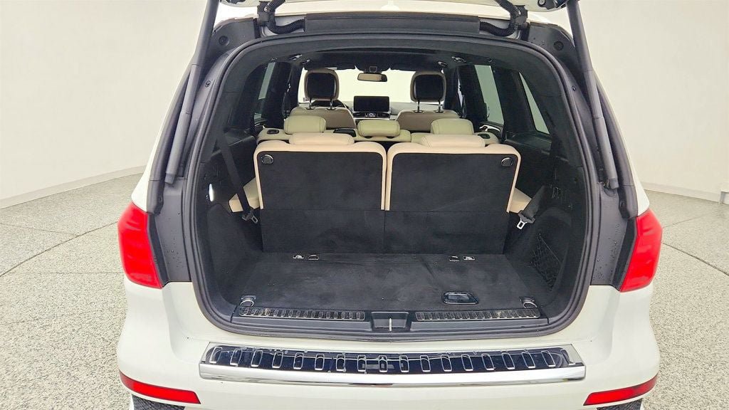 Used 2014 Mercedes-Benz GL 550 4MATIC image 22