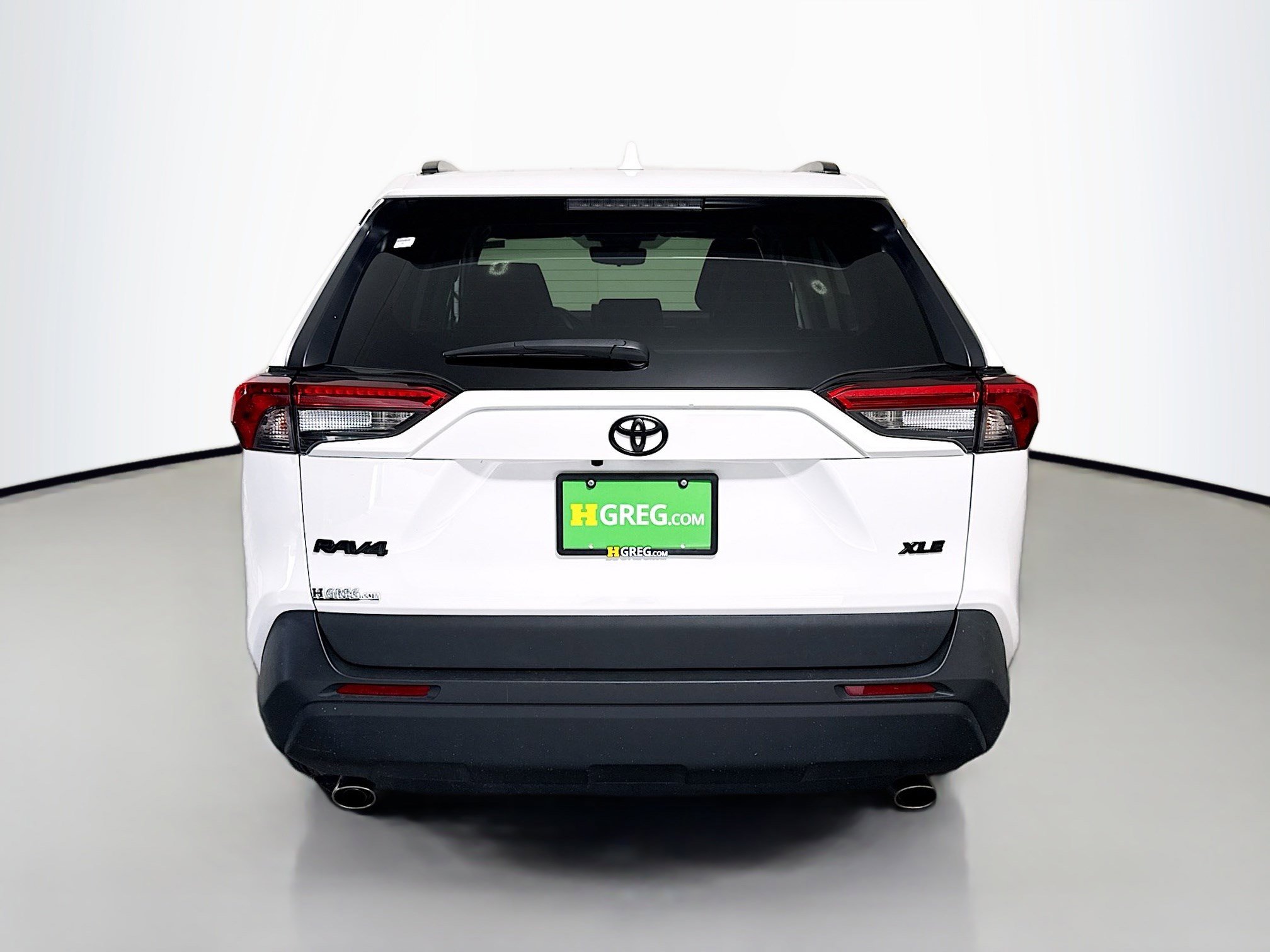 Used 2021 Toyota RAV4 XLE image 8