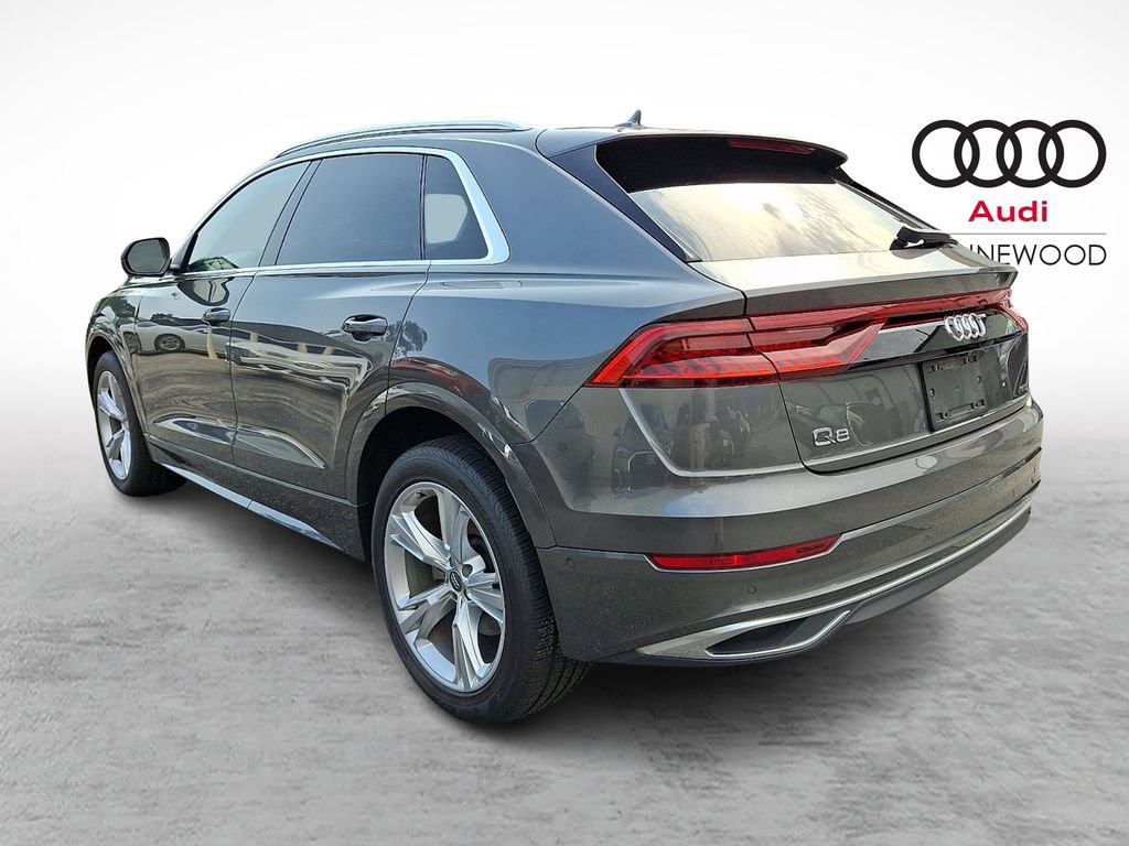 Used 2019 Audi Q8 Prestige w/ Luxury Package AWD/4WD image 4