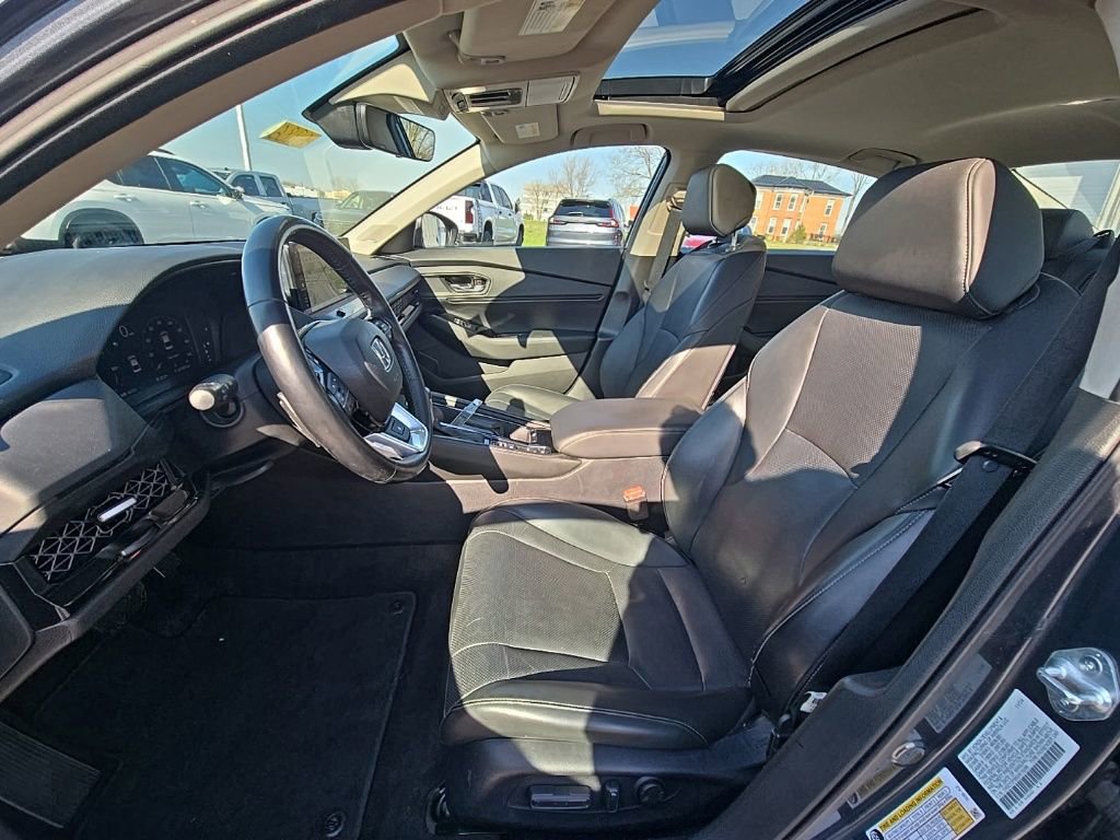 Used 2025 Honda Accord Touring image 13