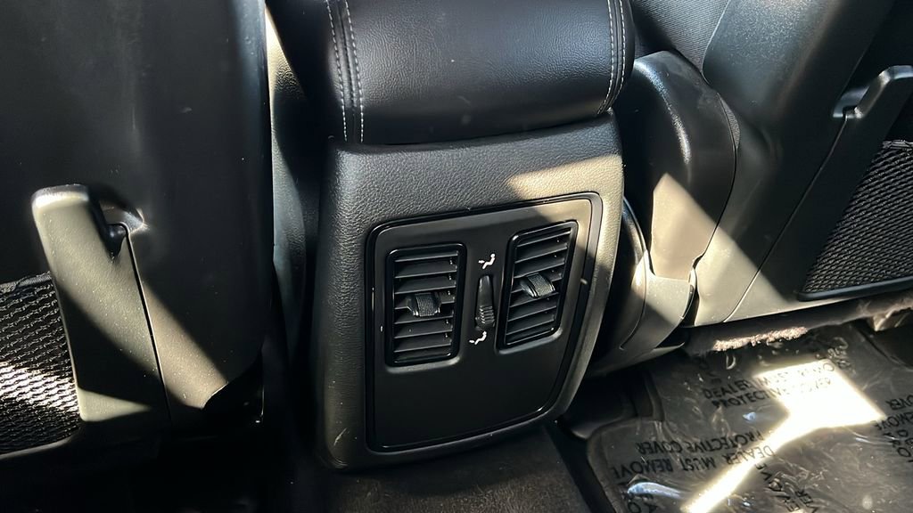 Used 2023 Dodge Durango SXT image 10