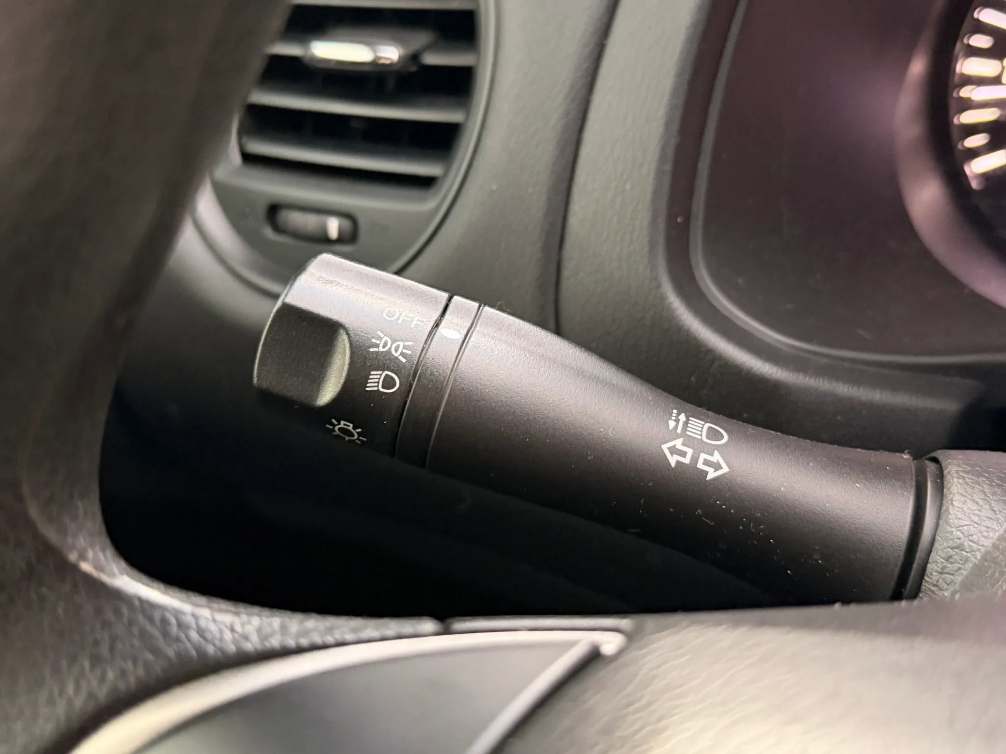 Used 2014 Nissan Pathfinder S FWD image 38