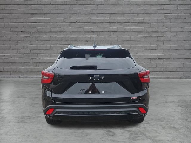 Used 2025 Chevrolet Trax RS w/ Driver Confidence Package FWD image 4