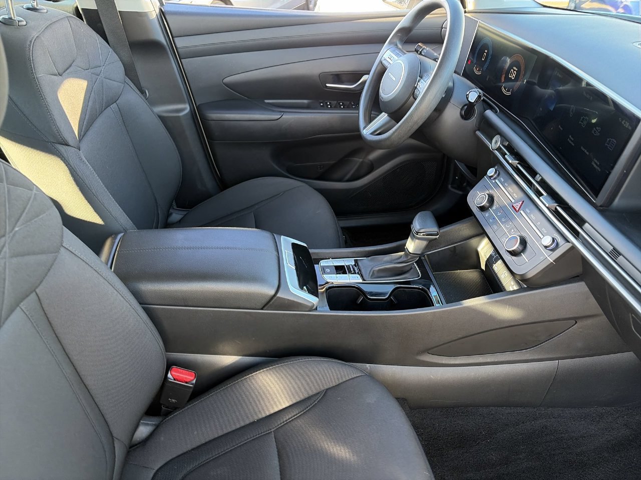 Certified 2025 Hyundai Tucson SE AWD/4WD image 11