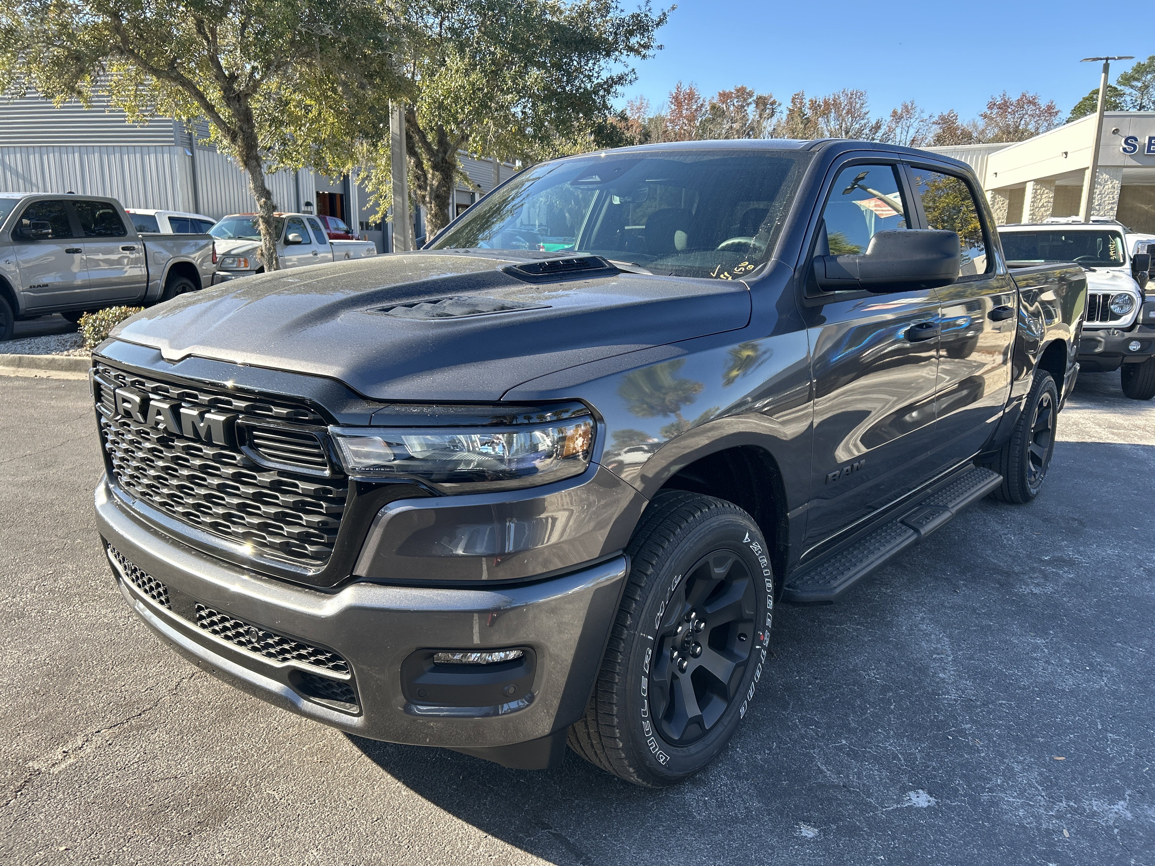 New 2026 RAM 1500 Express image 3