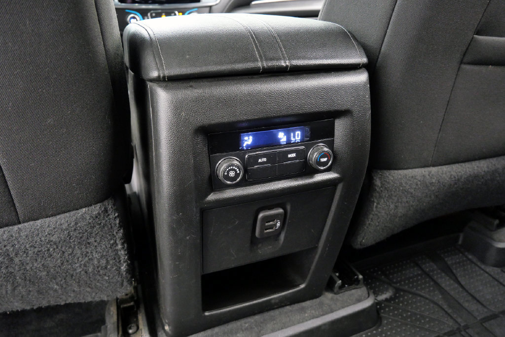 Used 2023 Chevrolet Traverse LT w/ LPO, Floor Liner Package AWD/4WD image 20