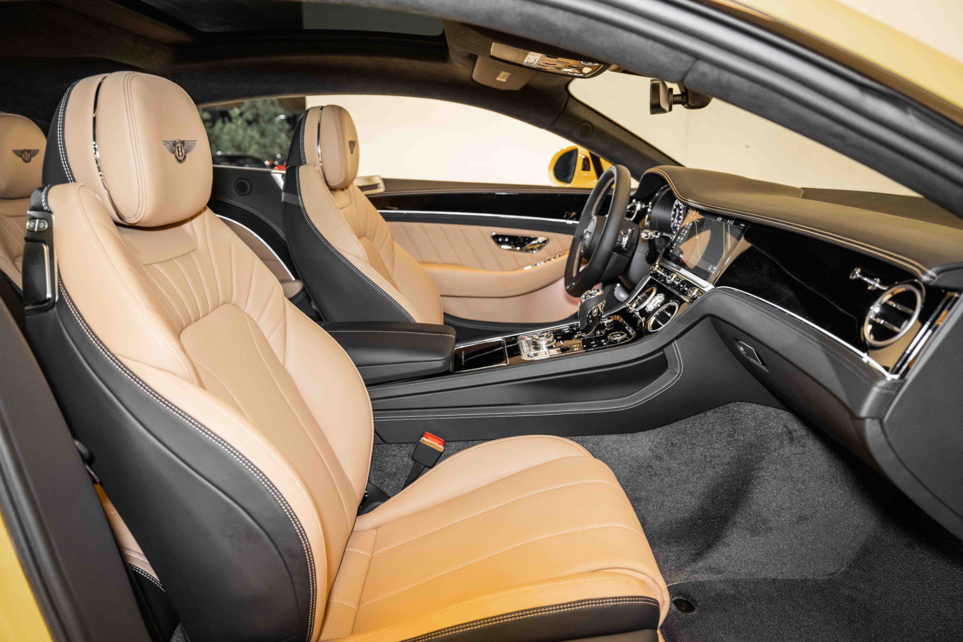 Certified 2024 Bentley Continental GT V8 AWD/4WD image 2