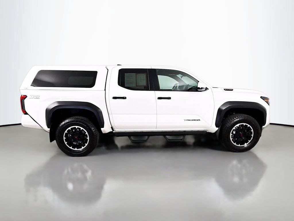 Certified 2024 Toyota Tacoma TRD Off-Road AWD/4WD image 9