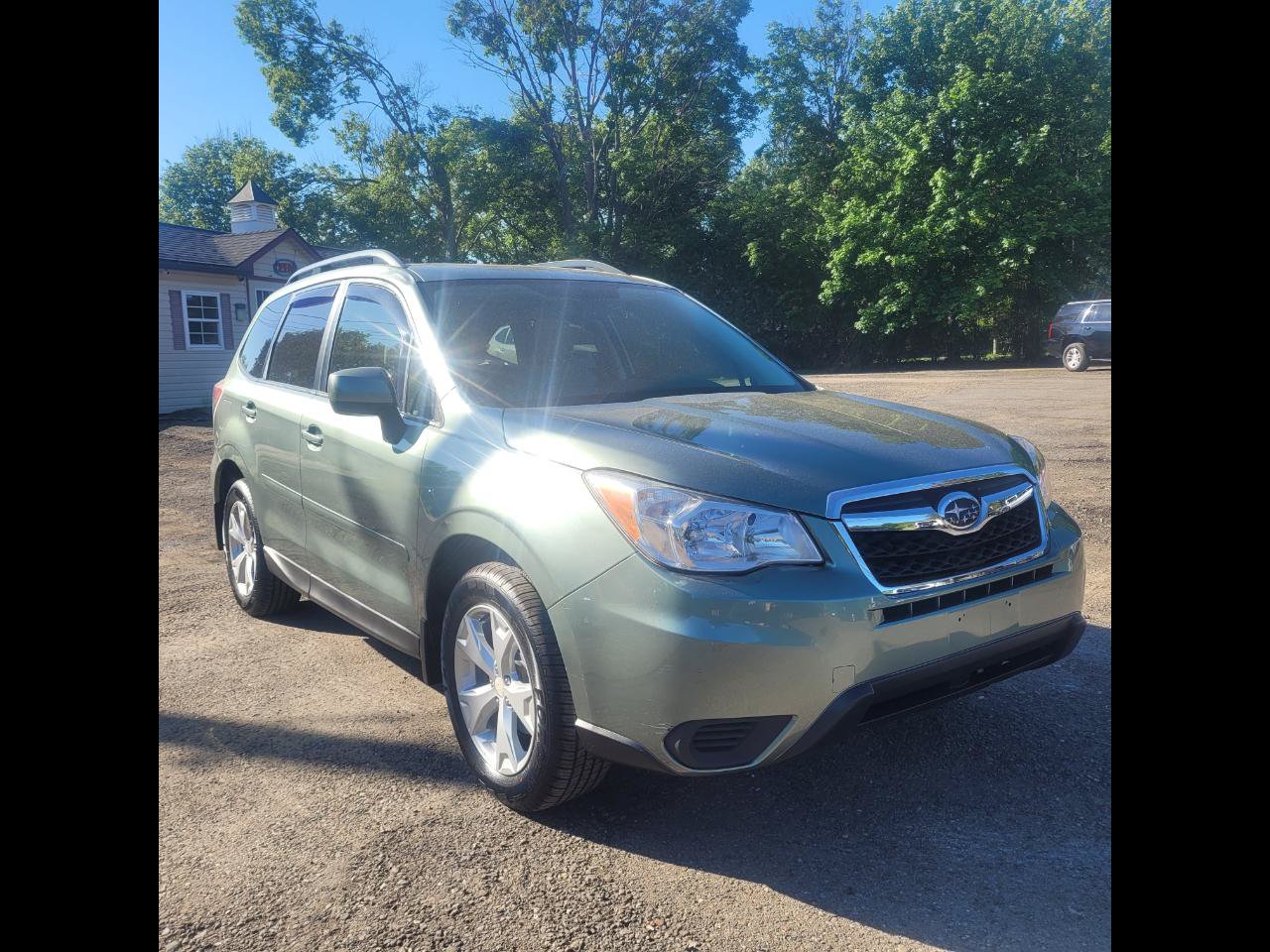 Used 2014 Subaru Forester 2.5i Premium w/ All-Weather Package AWD/4WD image 2